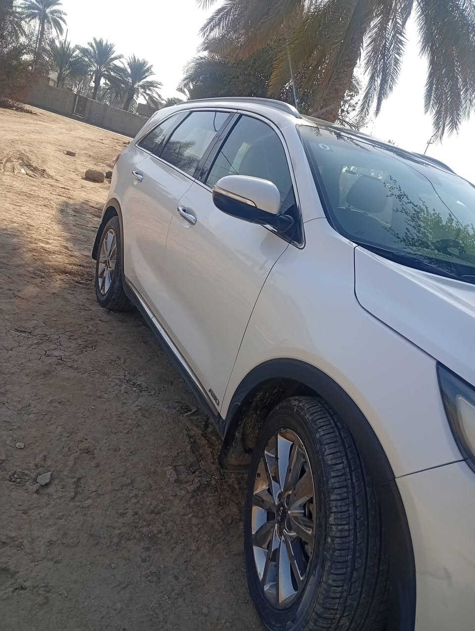 السلام عليكم 
سيارات سورنتوا 
موديل 2016
فول مواصفات مكفولة 
رقم بغداد بسمي
السعر 
225
وبيه مجال قليل 
مكاني بابل 
***********
***********
