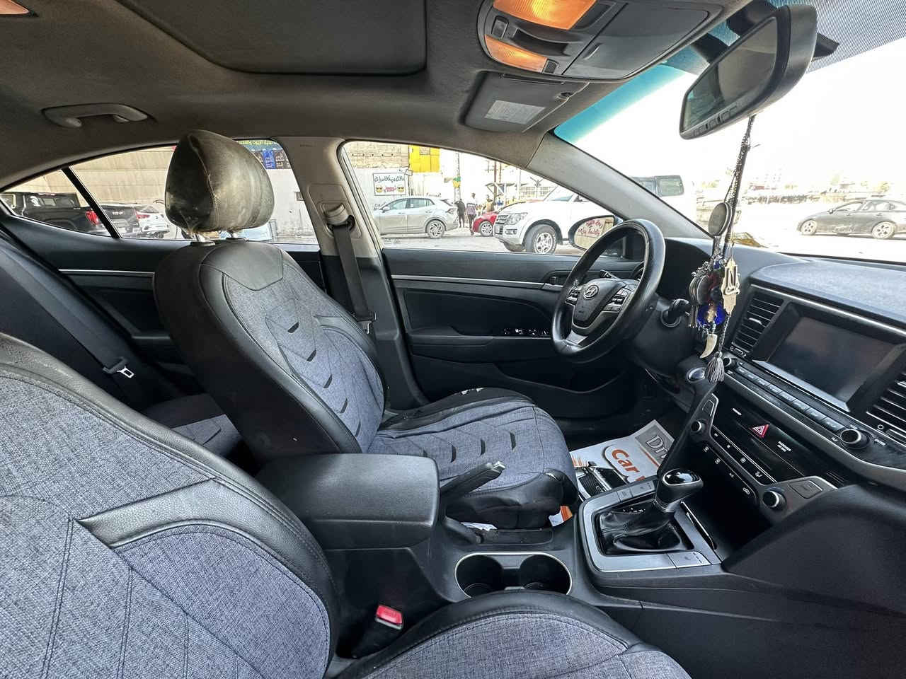 السلام عليكم للبيع النترا موديل ٢٠١٨  وارد أمريكي كامل مواصفات سياره نضيفه بيع عل سونار ضرردعاميه بنيد مصبوغ***********سعرها ١٢٨بيها مجال بسيط
