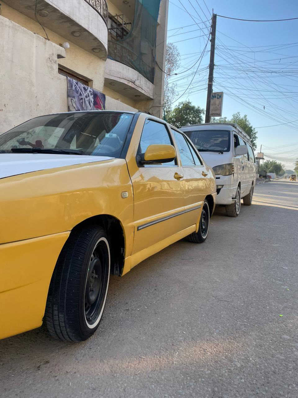 السلام عليكم 
شيري كوين موديل ١١ بسمي تحويل ثاني يوم 
رقم بغداد انكليزي الجديد مصفره هيئه وغرامات 
تخمً تاير خط ابيض جديد تبريد ثلج جديد 
مكينه وكير محور كورله جدد 
صدر نص عمر مكاني حي البتول 
السعر ٣٥ 
***********
