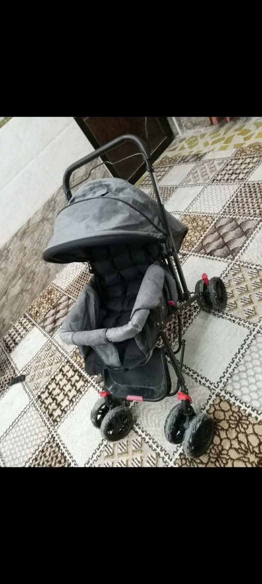عربانه للبيع ب30 وبيها مجال كل ضرر مابيها جديده مثل ماموضح بل صوره وتصير من جهتان الاماميه والخلفيفه وتصير سرير


**إذا كنت صاحب هذا الإعلان وتريد حذفه لأي سبب، رجاءا أرسل رسالة إلى الدعم الفني**
