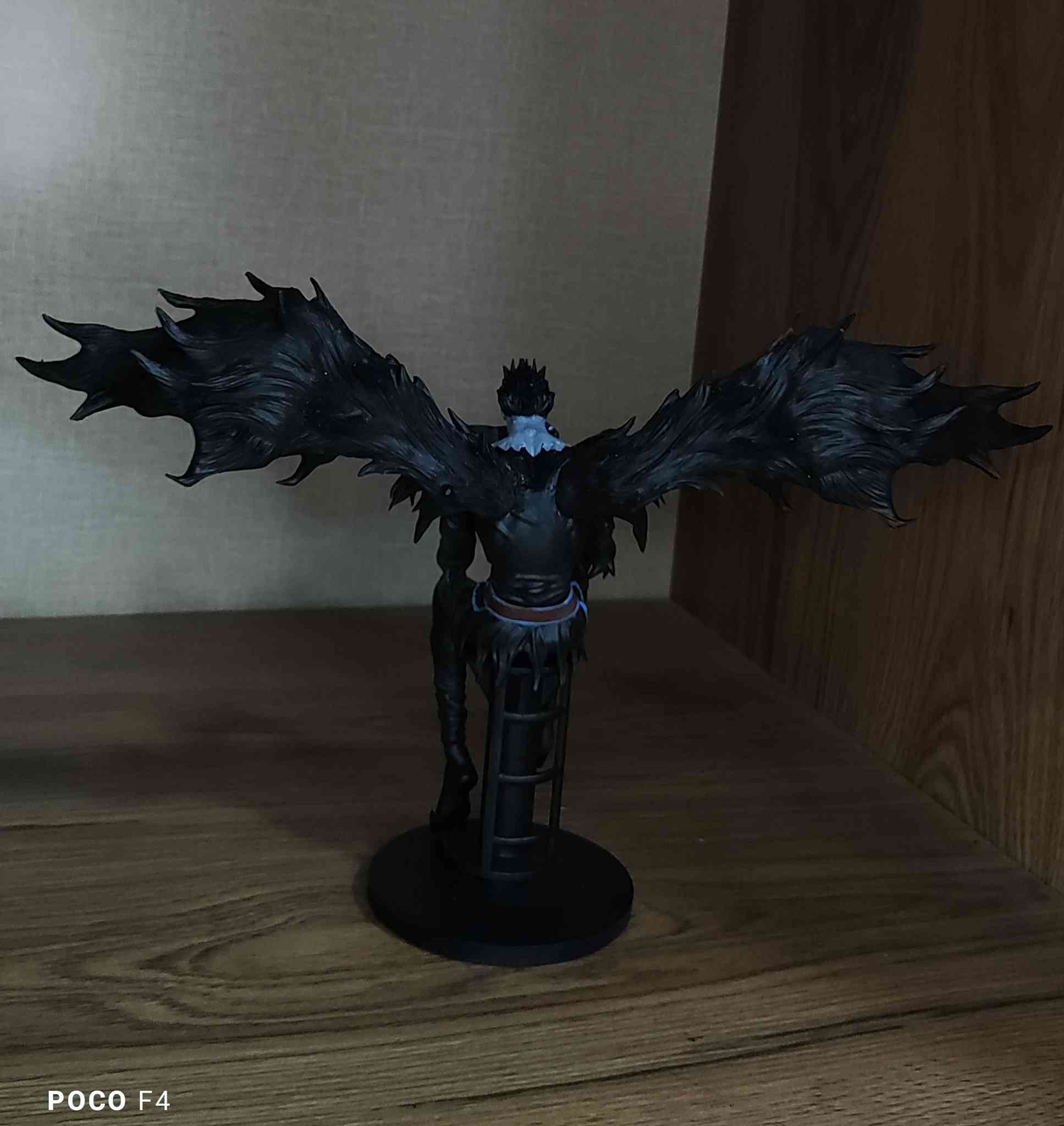 ريوك من انمي ديث نوت
طلب من احد الزبائن الاعزاء 

الارتفاع 20 سانتيم 

مادة الصنع رزن بالكامل

طباعه وتلوين باليد

استمتعوا وتابعوني على الانستا لمشاهدة باقي الاعمال 
@i.k.m.studio


**إذا كنت صاحب هذا الإعلان وتريد حذفه لأي سبب، رجاءا أرسل رسالة إلى الدعم الفني**