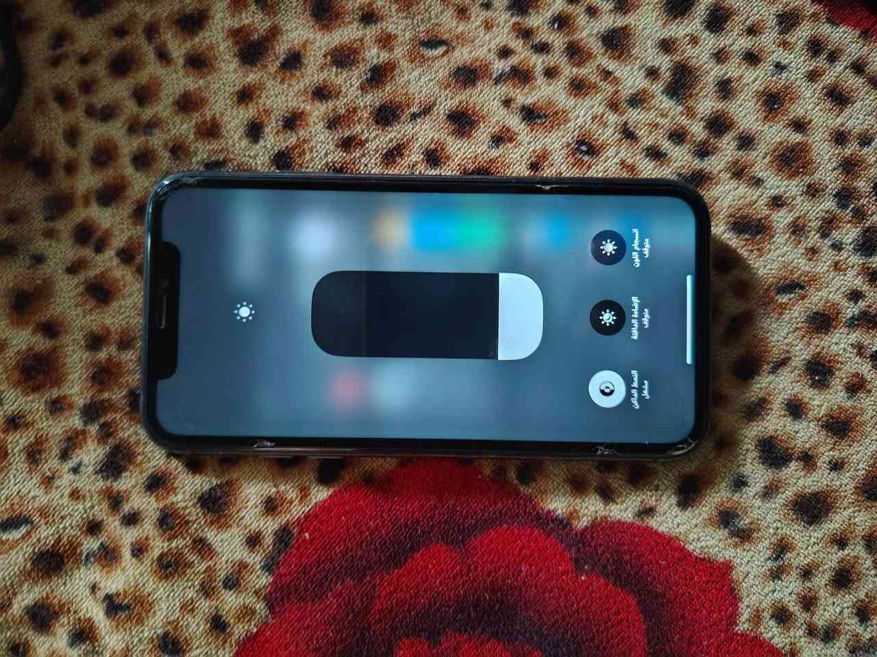 سلام عليكم ايفون ١١ للبيع مبدل بيه بطاريه اصليه فقط سعره ١٩٠ الف مكان كربلاء ***********
