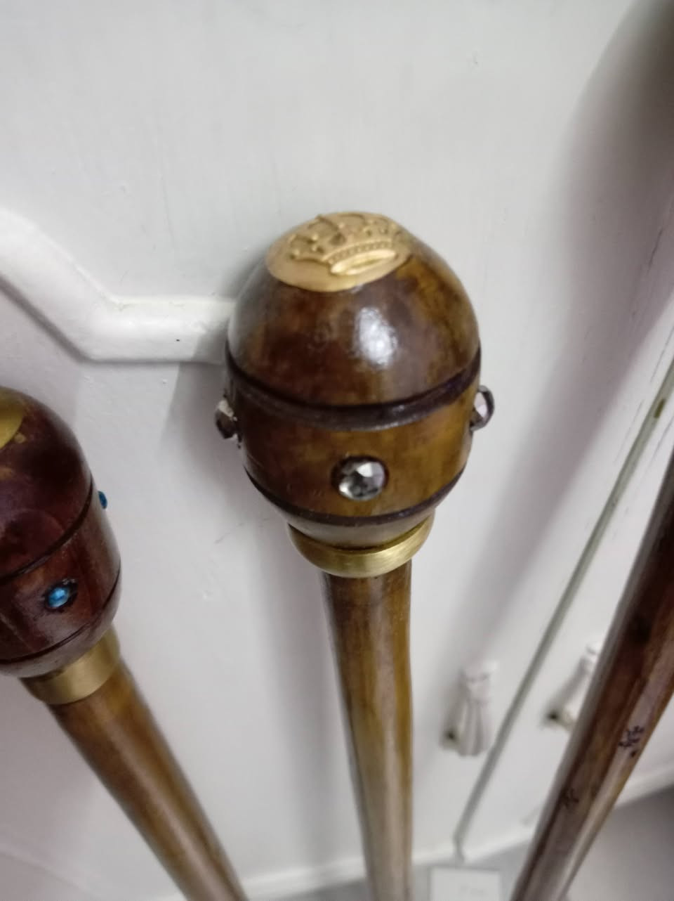 عصا تبختر طويلة ( عصا قادة) / ثلاثة أشكال مختلفة / بحالة ممتازة غير مستعملة / الطول ٨٠ سم / الاكرة والزج نحاس  / اللون صاجي / عمل تراثي حرفي يدوي 
سعر القطعة /٥٠ ألف فقط التسليم مباشر بدون توصيل بغداد البلديات الشارع العام التجاري... بالموفقية الدائمة ان شاء الله


**إذا كنت صاحب هذا الإعلان وتريد حذفه لأي سبب، رجاءا أرسل رسالة إلى الدعم الفني**