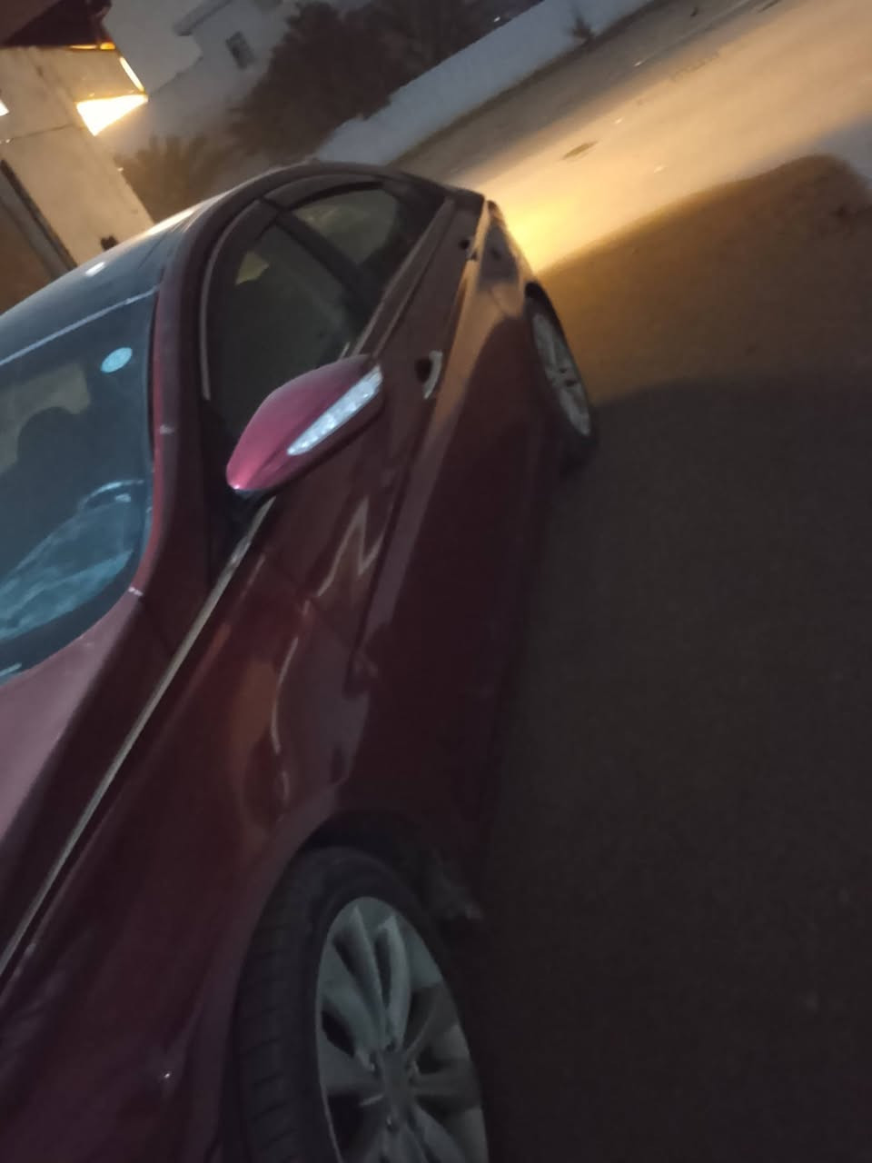 السلام عليكم سوناتة موديل 11 فول مواصفات خليجي وارد سعودي 
اربيل انكليزي  السيارة فول الفول  بيهة جاملغين صبغ اماميات وبيهة قبقب الجنطة من فوك مصبوغ اثر شخوط  بدون اي ضربة 
اريد اراوسهة بستافي واطي فرق سعر النقد 115.      رقم الهاتف ،***********
