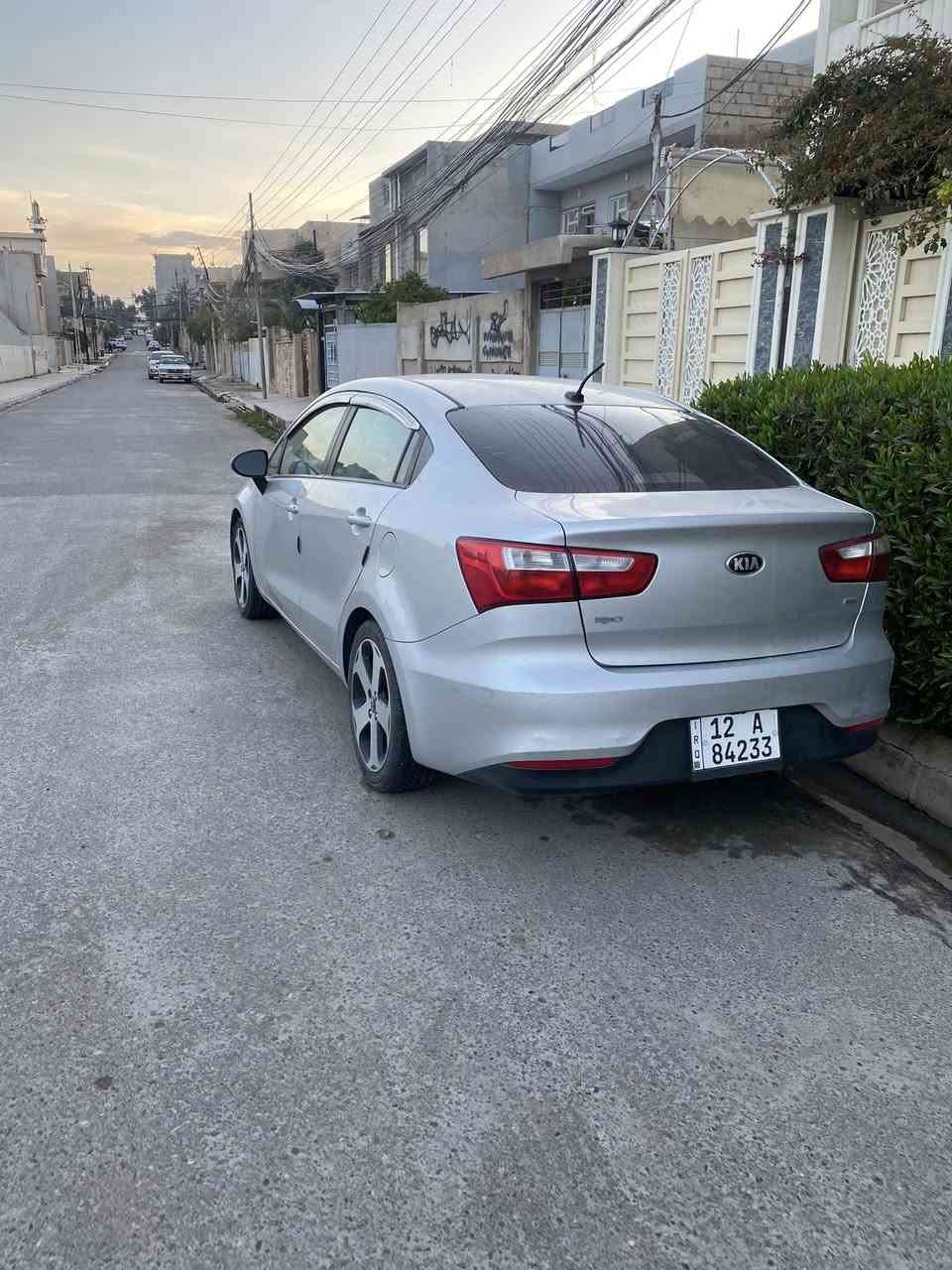 كيا ريو 2017 بيها باب واحد بارد ومصبوغ بخ
السيارة باسمي سنوية جديدة
موجود السونار مالتها مال قبل 3 اسابيع 
كير ومحرك وتبريد مكفول
سعرها 105 بدون مراوس بيع فقط
***********
