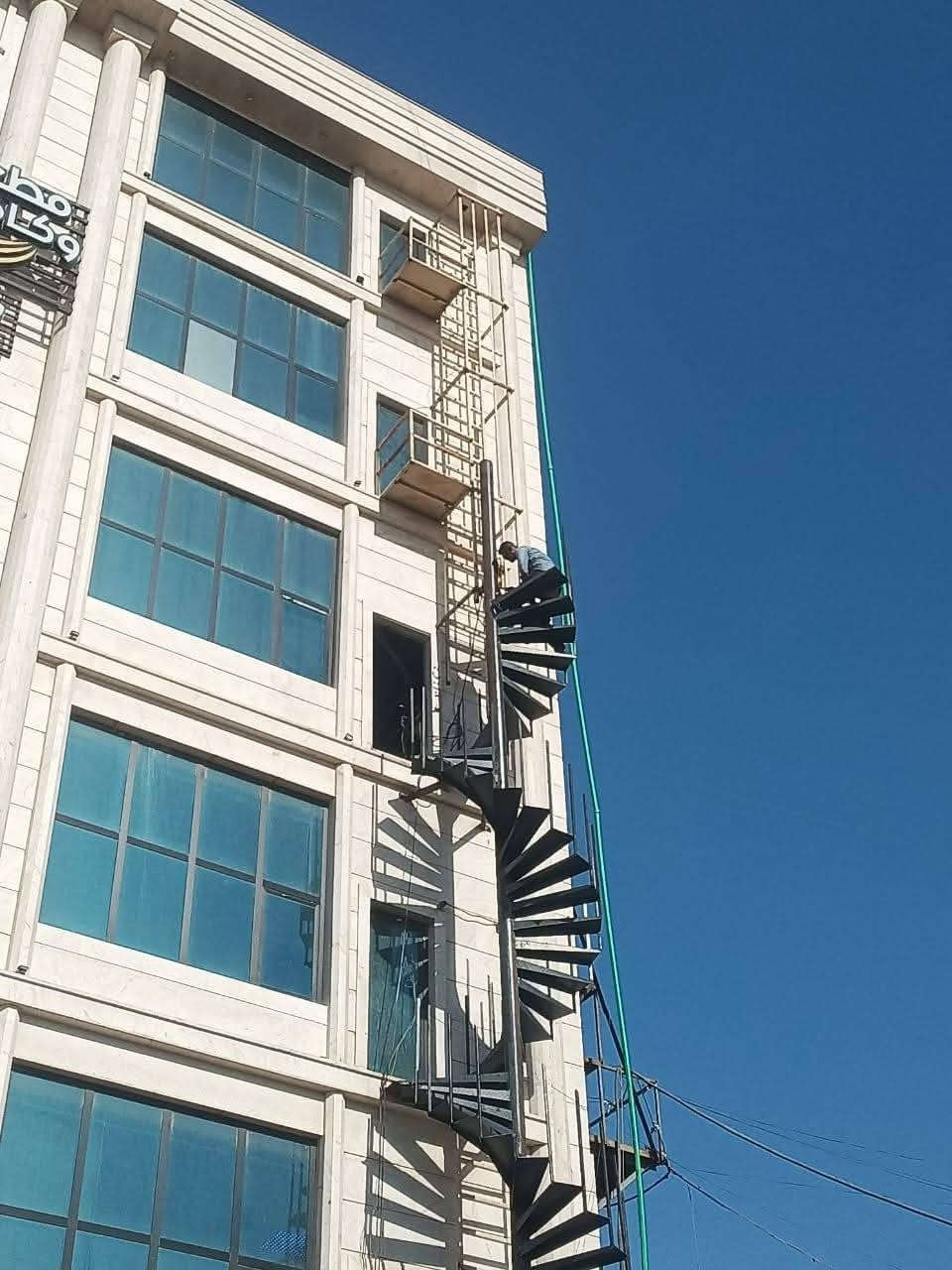 حدادة البركه
حداده عامه ابواب شبابيك سقايف كيسبان كرفانات محجرات 
الموقع ديالى بعقوبه قرب تقاطع القدس 
للاستفسار الاتصال على الرقام التالية 
*********** ابو قيس
*********** ابو رواسي
