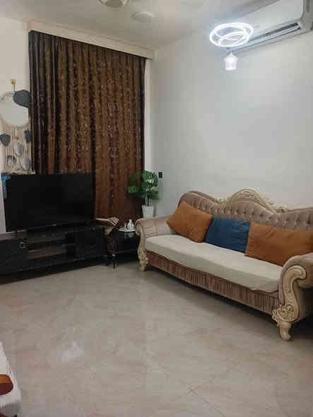 للبيع ٥٠ متر طابقين شارع ٢٥ بصف الركن اي استفسار ع الرقم *********** سعره ١١٠ بيه مجال
