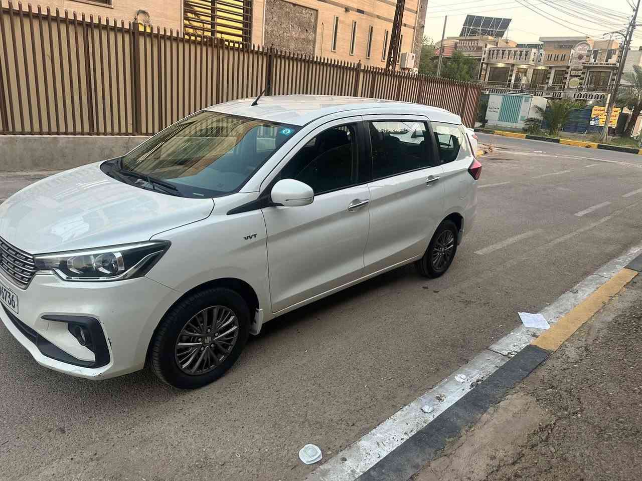 السلام عليكم
ساسوكي ارتيكا موديل 22  حره
سبعه راكب
تبريد ثلج 3 قطع
ماشيه 111 
مكفولة من صبغ فقط بارد بقبق جنطه سياره جديده مكينه مكفولة 1500 مواصفات معروفه بصمه كامره 
مري شفط
حساس بصمه ابواب 
هواي بعد بيه مواصفات 
مكان السياره بغداد البلديات 
السعر 115 وبي مجال الاستفسار ***********
