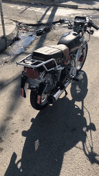 سلام عليكم ماطور 2024 للبيع اي عيب مابي شلعه معدل فول تشك الكاع مابي اي نقص هم السعر500 بي مجال المو شراي لا يدوخنه ***********
