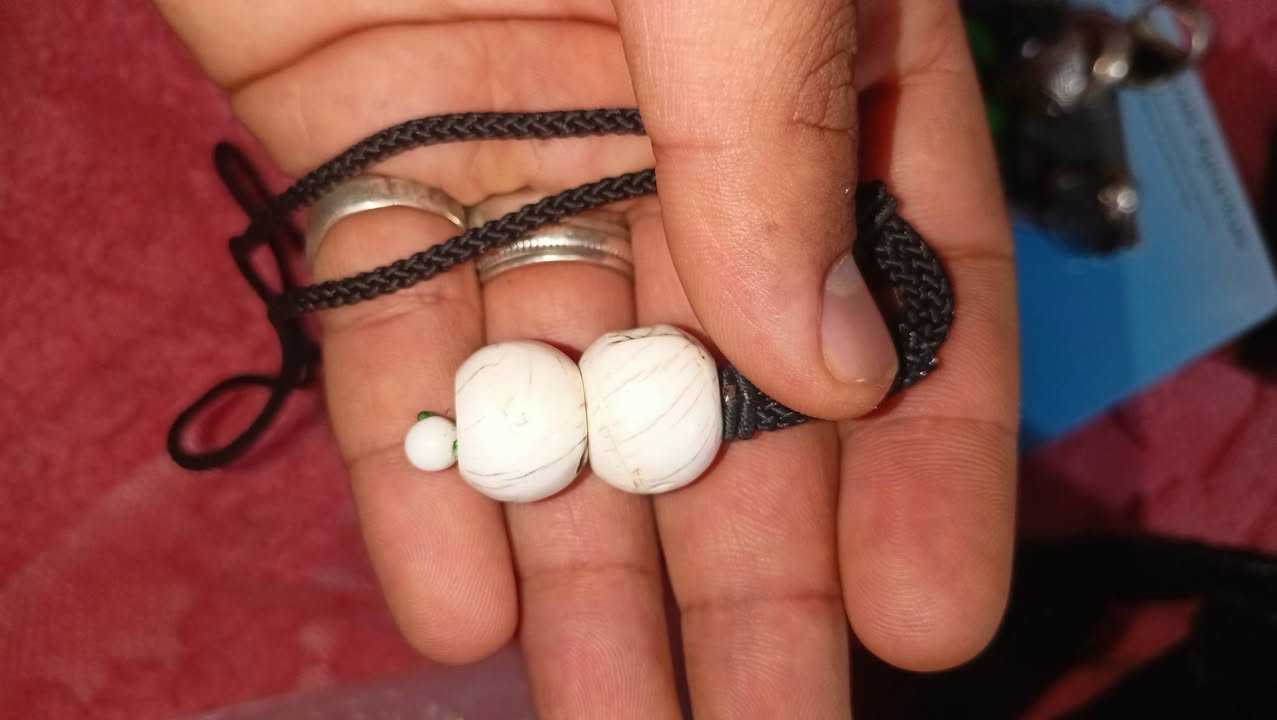 زوج عكف بحري قديم بسعر نهائي قفل 30 الف وتوصيل محافظات 6 الف  او مراوس بخاتم حسب رغبه


**إذا كنت صاحب هذا الإعلان وتريد حذفه لأي سبب، رجاءا أرسل رسالة إلى الدعم الفني**