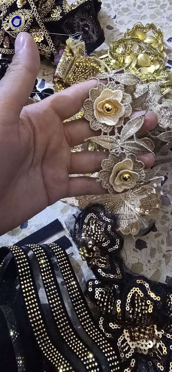 سلام عليكم دانتيلات وملكانه كلهن ب٢٠٠ دانتيلات هواي  مكاني بغداد


**إذا كنت صاحب هذا الإعلان وتريد حذفه لأي سبب، رجاءا أرسل رسالة إلى الدعم الفني**
