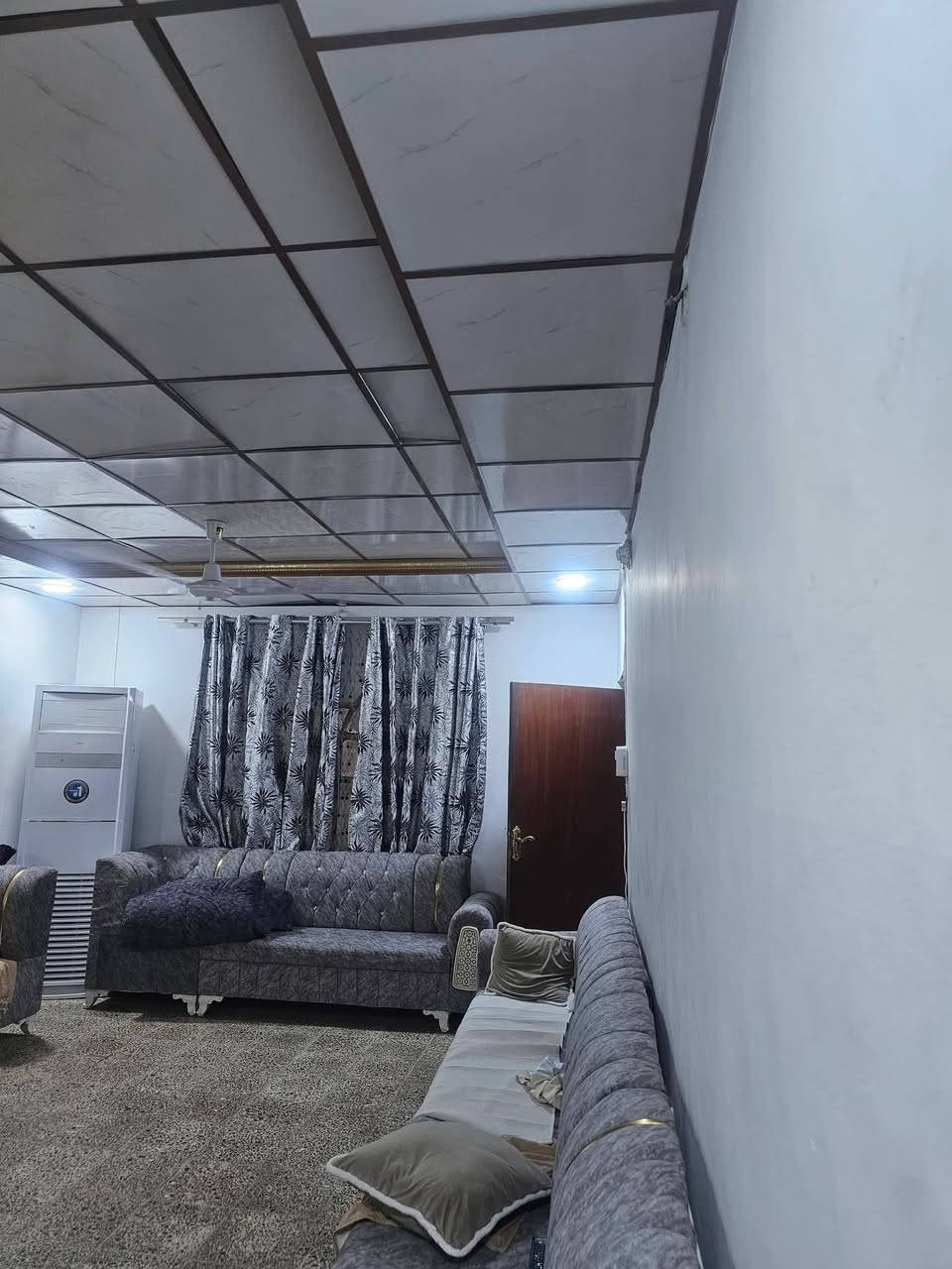 🏡  دار للبيع  🏡
                               
دار للبيع حي الضباط الثانية شارع 6 طابق واحد غرفتين 
                         
                       

  🌍 الموقع سامراء حي الضباط الثانيه 🏡🏡      
                   

  📐 المساحه  / 250  متر طابق بناء قديم ) 
                   
                 🏡 السعر 108 مليون وبيه مجال  🏡
                     

      ■■■■■■■■■■■■■■■■■■■■■■■■
           للإستفسار أكثر يمكنم التواصل عبر رقم الهاتف 
                ☎️ ( ***********)☎️  
        
  🙋‍♂️ مكتب السهل الاخضر للعقارات الضباط الثانيه
