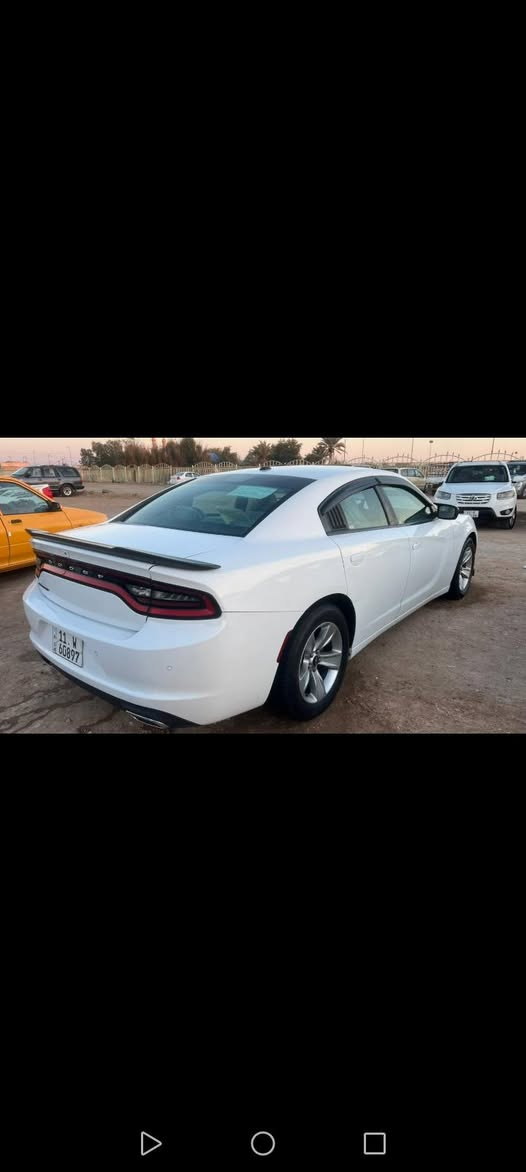 السلام عليكم من رخصة الادمن المحترم للبيع جارجر موديل 2018 خليجي رقم بغداد ماشيه 145 بأسمي سياره جديده فول *********** -***********
