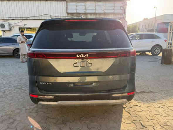كيا كرنفال 2024 وارد امريكي
مواصفات فول عدا الفتحه
الضرر تبديل جاملغ وبنيد

السعر 210 واصل للبصره بدون كمرك
السياره حالياً بالميناء

طريقة الشراء دفع عربون لحين استلام السياره 
مكان المكتب بغداد الزعفرانية 
***********
