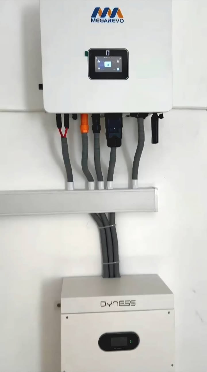 الحمدلله على توفيقه
حسام جبار النائلي 
مركز تكنولوجيا النور للطاقة الشمسية
Karini Solar Company
Wallaa Megarevo
***********
