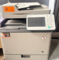 جهاز كانون للبيع بيها عطل فقط تشحير ورقه اسود رايدها ب200الف للتواصل ع...