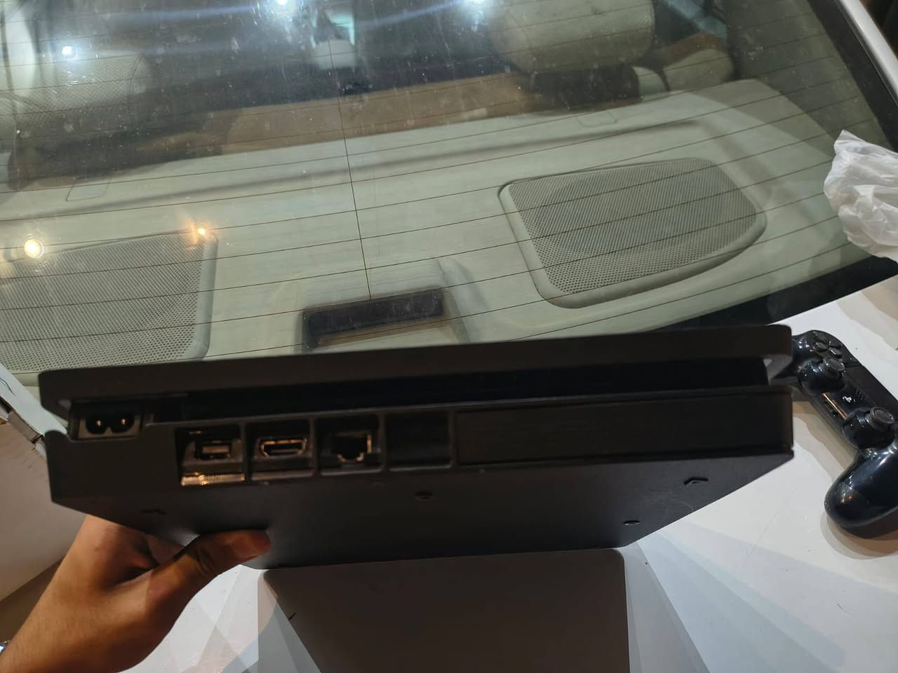 بيع بلي 4 slim ذاكرة واحد تيرا السعر 250 وبي مجال بسيط الجهاز مامفتوح ولامبدل بي اي شي ولاداخل تنظيف ويا ملحقاتة شاحن وجوستيك اصلية والكارتونة مكاني بغداد حي الجامعة للمراسلة على هذا الرقم واتساب  ***********
