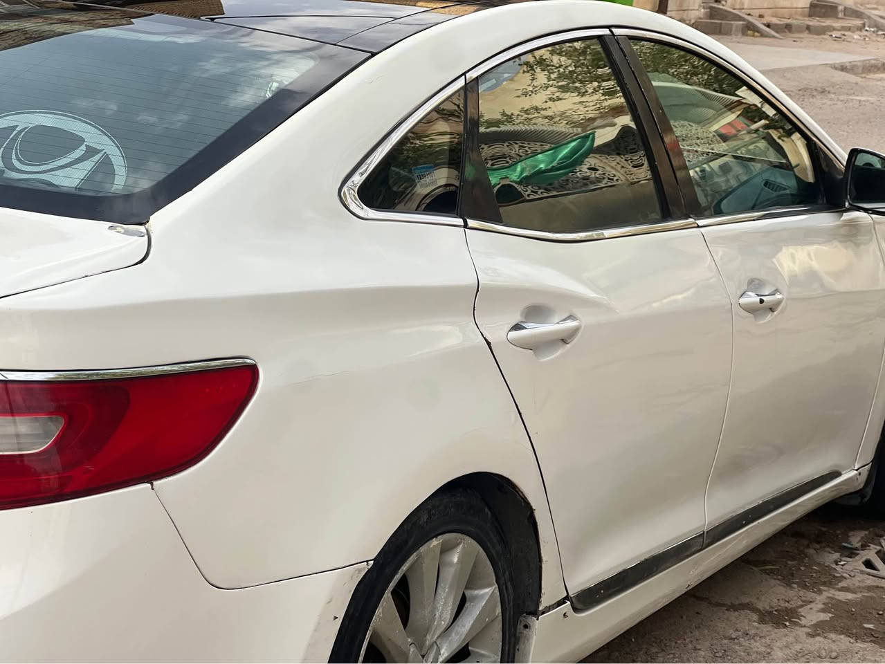 سلام عليكم 
ازيرا خليجي موديل ٢٠١٣
رقم بابل سياره يرادلهه ترتيب بيهه حادث بصيط بس المشكله سمكري وصباغ مو هل ختصاص فه دمرو شوفتهه 
حادثه بين اباب والمدكر المامي صفحت سايق ومدكر الخلفي صفحت اليمنه خسفه بصيطه بس هم مجويهه 
ع كولان ابيع شوف العين معامل كامله وعندي وكاله عامه ام الباركود وصاحبهه موجود منين مايعجبك تحول 
سعر ٨٥ وبيهه مجال عنوان بصره الموفقيه 
والاستفسار ع رقم *********** البصرة, العراق
