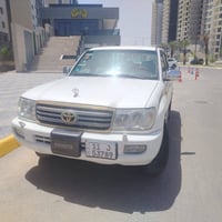 لندكروز ٢٠٠٧بغداد جديد سيارة بسمي بيهه صبغ بس قطعتين على كد الشريط وال...