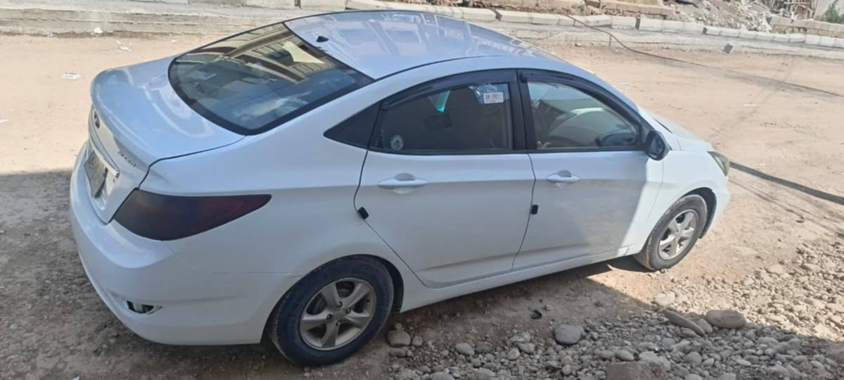 للبيع بسعر 85 وبيها مجال 
 اكسنت خليجي موديل 2012  حجم المحرك 16 دوش. كير توماتيك  جامات كهرب قفل مركزي  بيها قطع صبغ ابيع صبغ عام بس شرط لا بجم ولا صندوق  ولا دوسات. مضروبين 
مكان السياره موصل التواصل على الخاص مندوبه مبيعات اعرض سيارات مقابل عموله بسيطه


**إذا كنت صاحب هذا الإعلان وتريد حذفه لأي سبب، رجاءا أرسل رسالة إلى الدعم الفني**