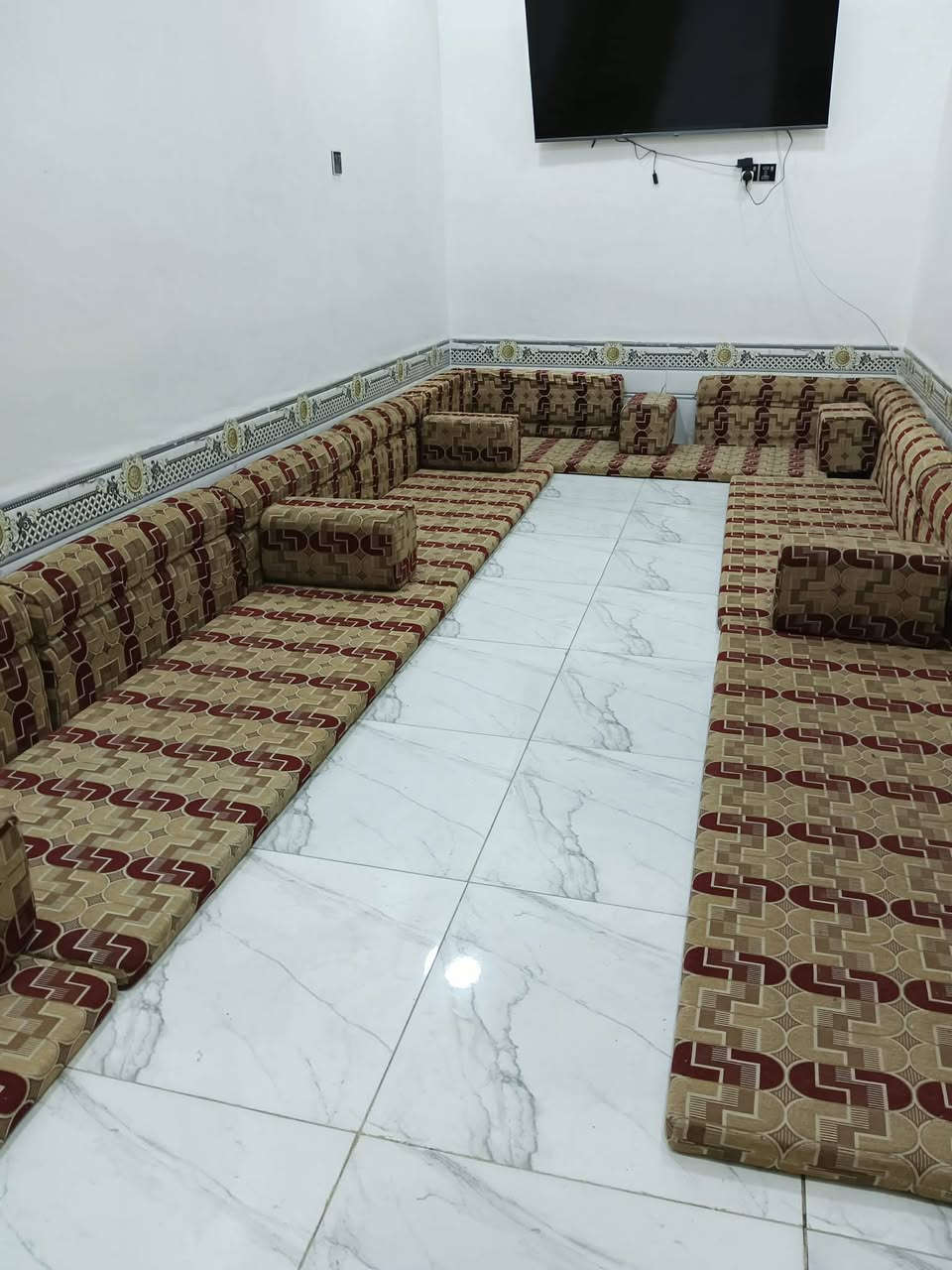 ديوان ارضي 6 دواشك 6 تكيات 12 ضهر  200بي مجال  الي يريده يراسلني  نضيف مابي اي شي...... الي ميطلع عنده الخاص يدز طلب.... @الجميع


**إذا كنت صاحب هذا الإعلان وتريد حذفه لأي سبب، رجاءا أرسل رسالة إلى الدعم الفني**