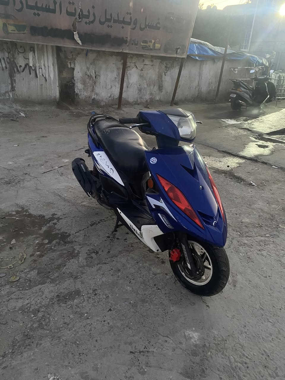 السلام عليكم جي تي ار للبيع دراجه شلعه ومعدل وعداد 3الوان مابيها نقص مكان بغداد رايدها ب900وبيها مجال رقم***********
