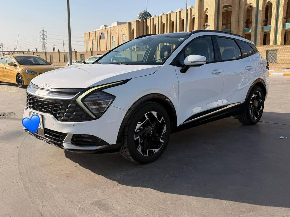 بيع مستعجل 

للبيع كيا سبورتج برستيج فووول فول مواصفات 2023 وارد أمريكا

حادث بسيط جاملغ فقط و راجع بدون تبديل اي قطعة ، رقم بغداد

- محرك 2500 بنزين 4 سلندر / گير أوتوماتيك 8 سرعات
- فتحة سقف بانوراما + باب صندوق خلفي كهربائي
- ويل المنيوم وكالة 19 مع تايرات جديدة
- شاشتين كبار رقمية + نظام صوت هارمان كاردون 
- تبريد وتسخين للمقاعد الأمامية ، مقاعد جلد، كرسي كهرباء مع تخزين
- تسخين مقود + تكييف أوتوماتيك ثنائي المنطقة مع فتحات خلف
- حساسات أمامية وخلفية + كاميرات محيطية ٣٦٠ درجة
- رادار ومثبت سرعة ذكي + تحذير مسار + تحذير نقطة عمياء + تحذير حركة خلفية
ماشية السيارة 60 الف ميل

- السعر 195$ 

مكان السيارة : بغداد
التواصل واتساب ***********
