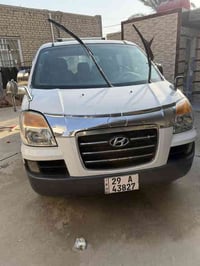 ستاراكس موديل 2004  السعر 90  07822967669