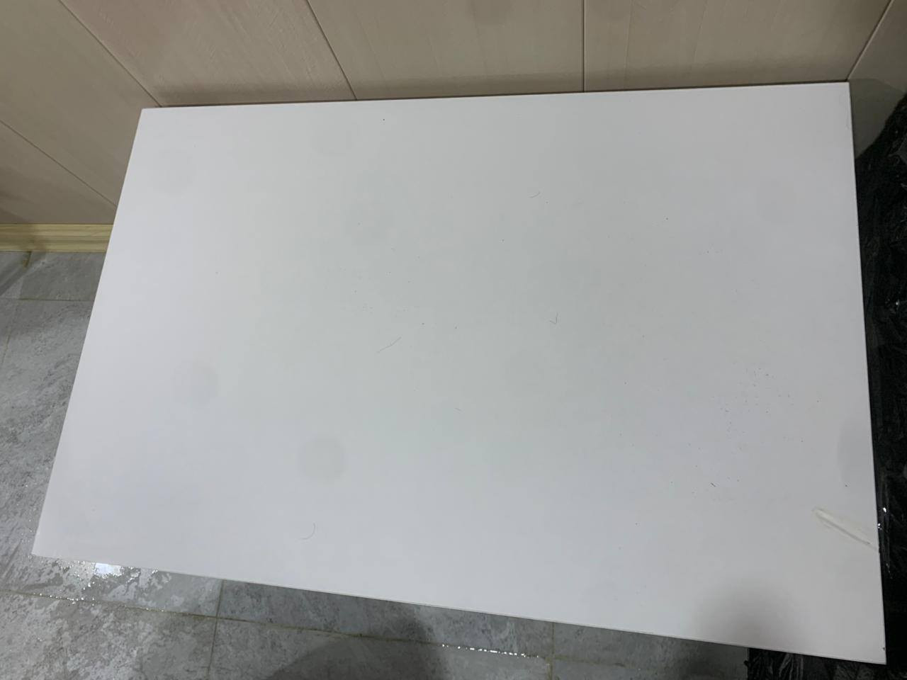 السلام عليكم
الطبلة ٤٠
ميز الطعام ٢٠٠ ينفتح يصير اكبر
المايكرو ٨٥
الطباخ ٢٥٠
***********
