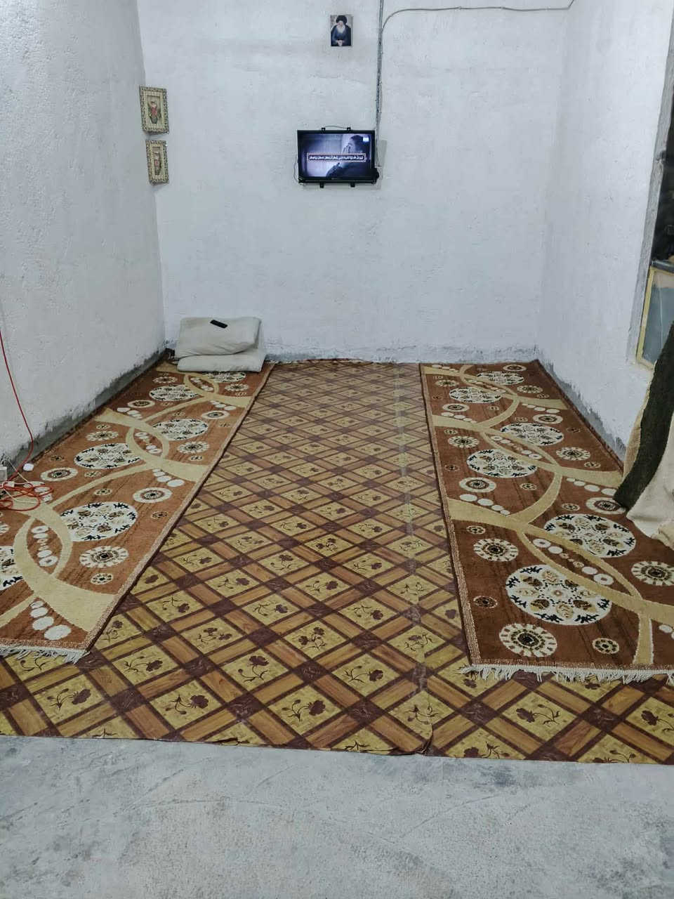 بيت 100مربع غرفتين صاله ومطبخ وتخاريج العنون طريق نجف كربلاء عامود 122 مشمول بقرار 320  وبي قرار محكمه 
 بناء بلوك تجعيب طابوك سقف سندويج 
*********** واتساب السعر خاص
