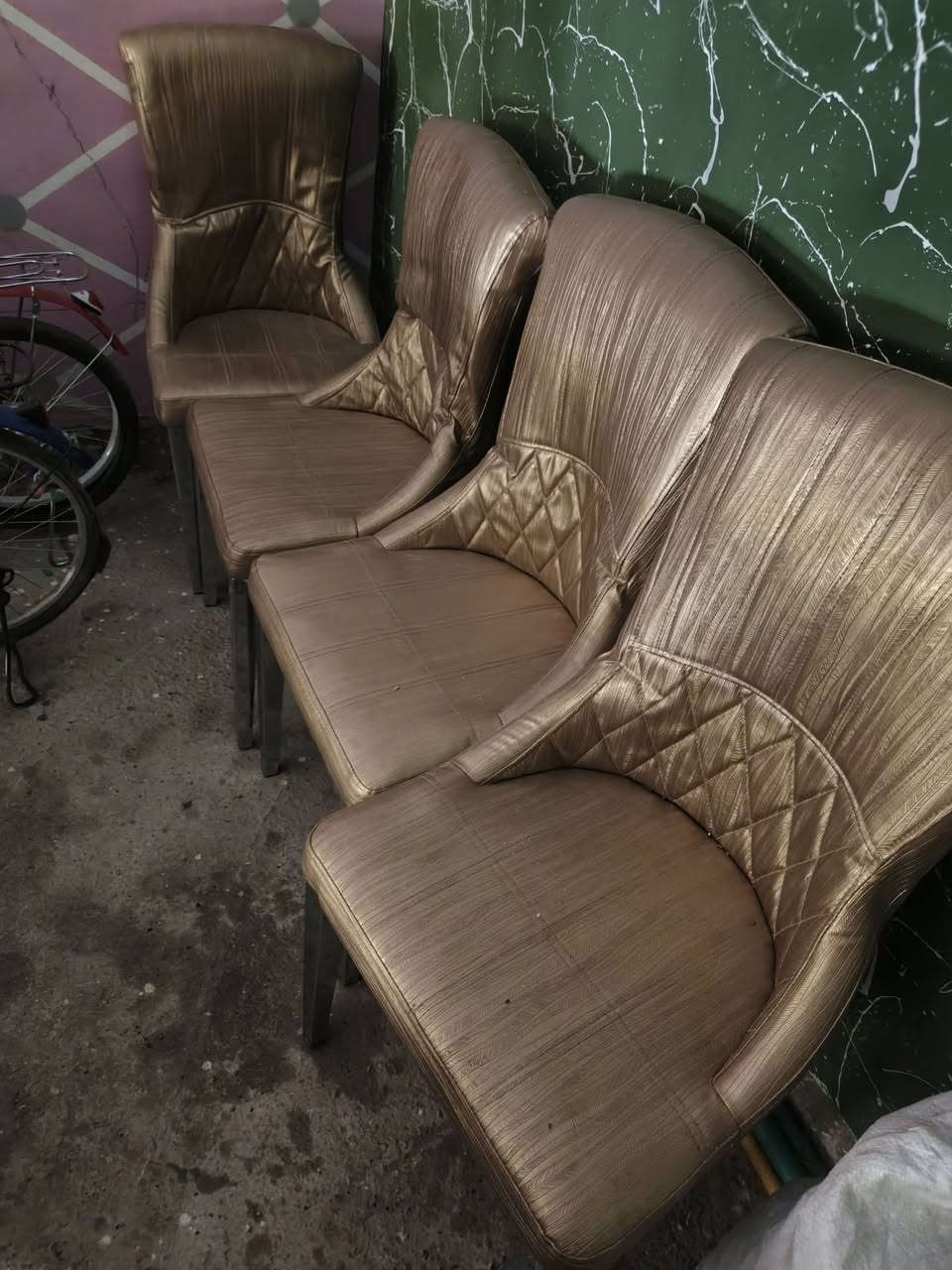 اللبيع  ميز طعام  خلاط حمص بطحينه
واتصال على الأرقام ***********
