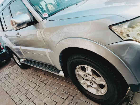 السلام عليكم
باجيرو موديل 8
سياره مكفول من الضرب لا تبديل لا صبغ بارد جملغ  مامي سونار موجود بل منشور 
كير محرك مكينه كفاله عامه بلادي 
تخم تاير شواصي مكفولات بلادي 
دوخل نظيفه سياره حلو معنا الكمله بل عافيه ياخذها 
رقم ربيل شكل جديد بسمي جديد تحويل ثاني يوم 
العنوان بغداد بلديات نتصل وتدلل 
مكلف بل نشر 
***********
