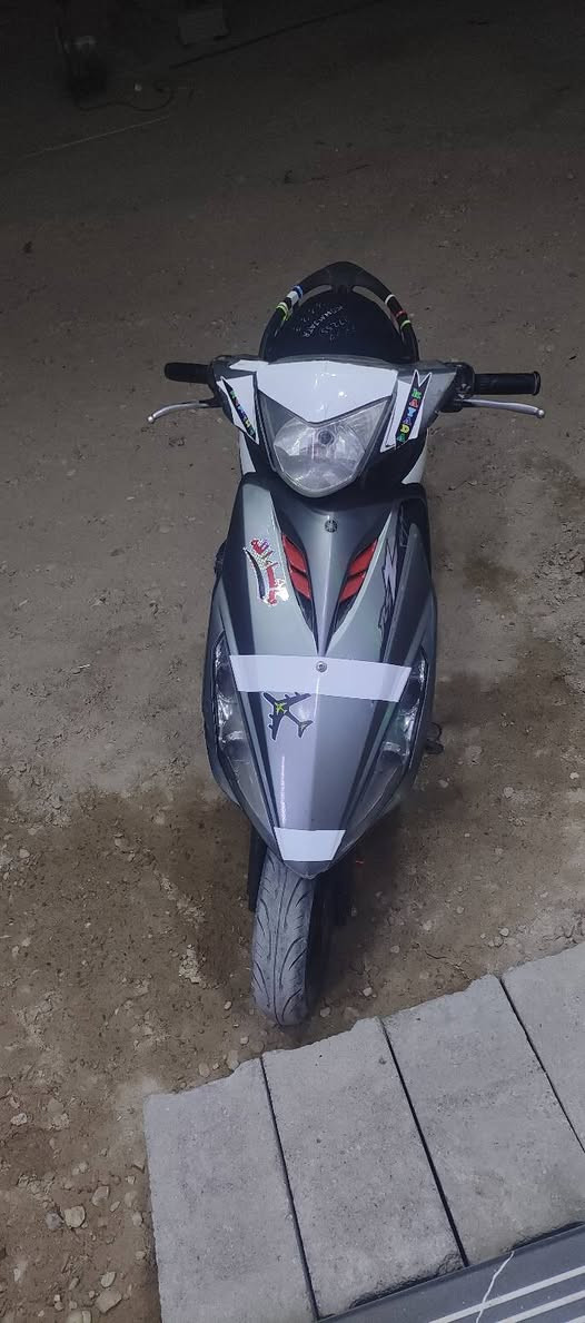 السلام عليكم ماكس مضلع ياباني لدراجه كلهة شغاله من لطول لطول مابيهة نقص برغي بلاديه فقط لسلف يشكل لسعر 750وبيهة مجال رقمي ***********
