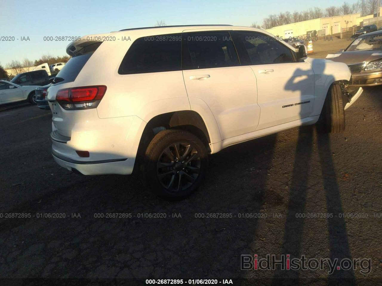 جيب كراند شروكي موديل 2019 jeep
للبيع جيب اوفرلاند امريكي اعله موصفات 
*موصفات 1/1الاخير       
  موديل 2019 ثمانيه سلندر 5700 ماشيه  120 كيلو 
حادثها جاملغ السايق  
وبيها ربع البنيد صبغ وحاليا بيها بنيد مال اكس وبنيدها البلادي موجوود وبيها بارد بل جاملغ الخلفي وتكحيل كارت بمكانين 
رادر امامي مع مانع تصادم
نظام الاصطفاف الالي 
تحذير الخروج عن المسار
دفع رباعي4x4
المقاعد جلد 
دشبول جلد
جكات صعود ونزول
المقاعد الاماميه كهربائي
ذاكره الحفظ وضعيات الجلوس
المقاعد الاماميه تبريد وتدفئة
نقطه عمياء
ويل بلاد قياس 20 انج
مقود السائق جلد 
مقود السائق كهربائي 
سقف بانوراما 
شاشه كبير مع انفكيشن 
لايت زنون
كشافات ضباب
تشغيل عن بعد
صندوق كهربائي 
حساسات اماميه وخلفيه 
محدد سرعه 
مكاني بغداد / *********** 
السعر 235  وبيها مجال بسيط
