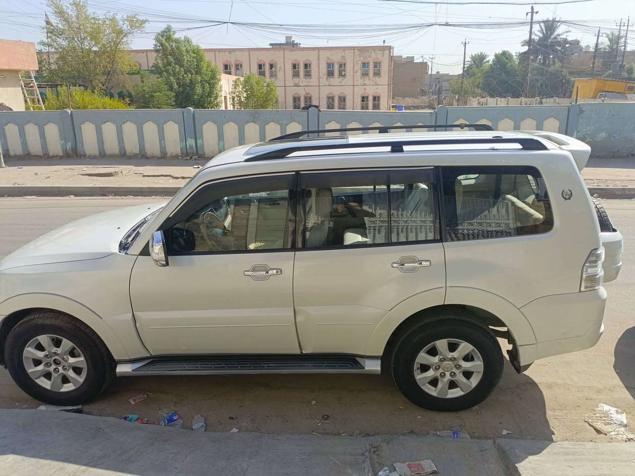 السلام عليكم باجيرو موديل 2010مو حبتور مكينه 3500
 فول عدا الجلد والدمام مكفوله من الصبغ سياره نضيفه ماني بغداد الكرخ هاتف *********** بي واتساب
