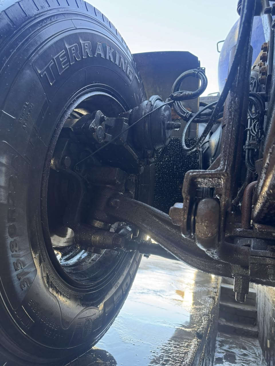 سلام عليكم 
فالفو للبيع مكينه كير شاصي أصوليات كفاله
مكان بصره رقم أربيل راعيه موجود سنويه صاقطه 
مكينه لاتبخير لاتنقيص كير عادي اكسن نص جي أف تيارات نص جديد بأتريات جديد بلسنويه شاصي أبيع مستعجل سعر ١٠٠$ وبي مجال ***********
