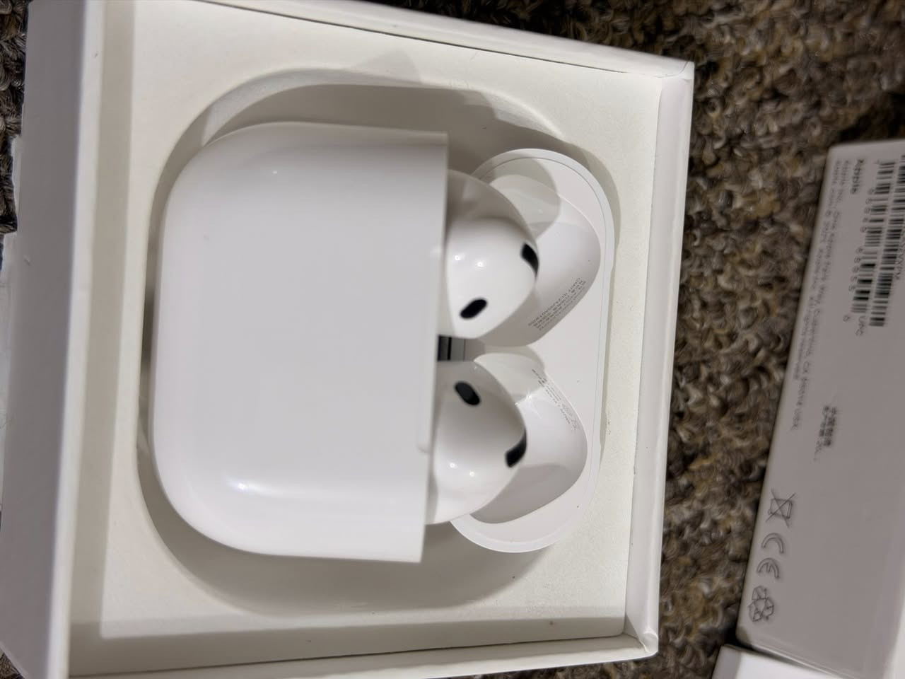 ايربود 4. (ANC)
استخدام اخو جديد. نضيفة كلش. اصلي 
سعرهة 175 الف  متحصل هيج سعر.  هاي ANC. مو عادي. ام عزل


**إذا كنت صاحب هذا الإعلان وتريد حذفه لأي سبب، رجاءا أرسل رسالة إلى الدعم الفني**