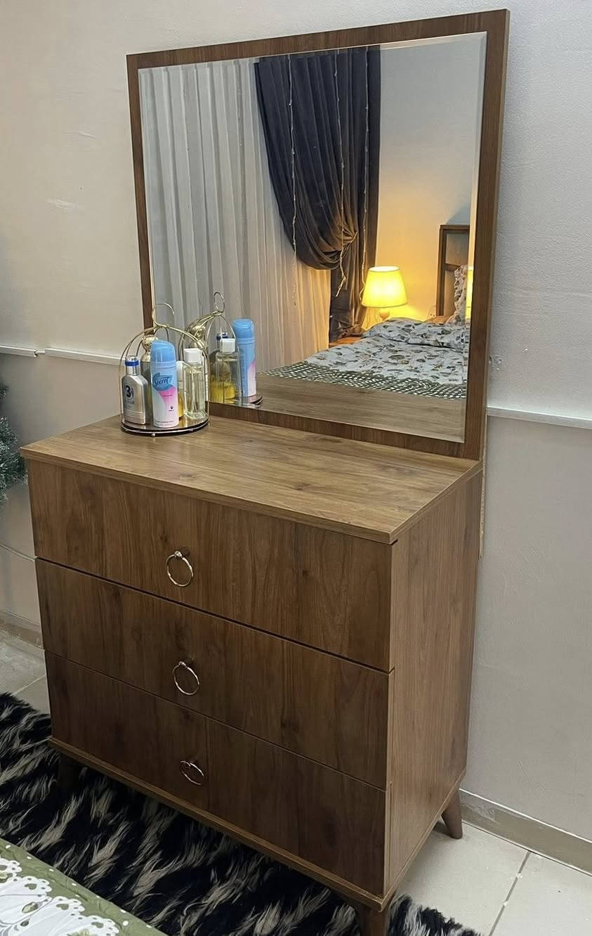 للبيع غرفة تركيه نفرين
نضيفه ما بيهه اي ضرر بسعر مناسب


**إذا كنت صاحب هذا الإعلان وتريد حذفه لأي سبب، رجاءا أرسل رسالة إلى الدعم الفني**