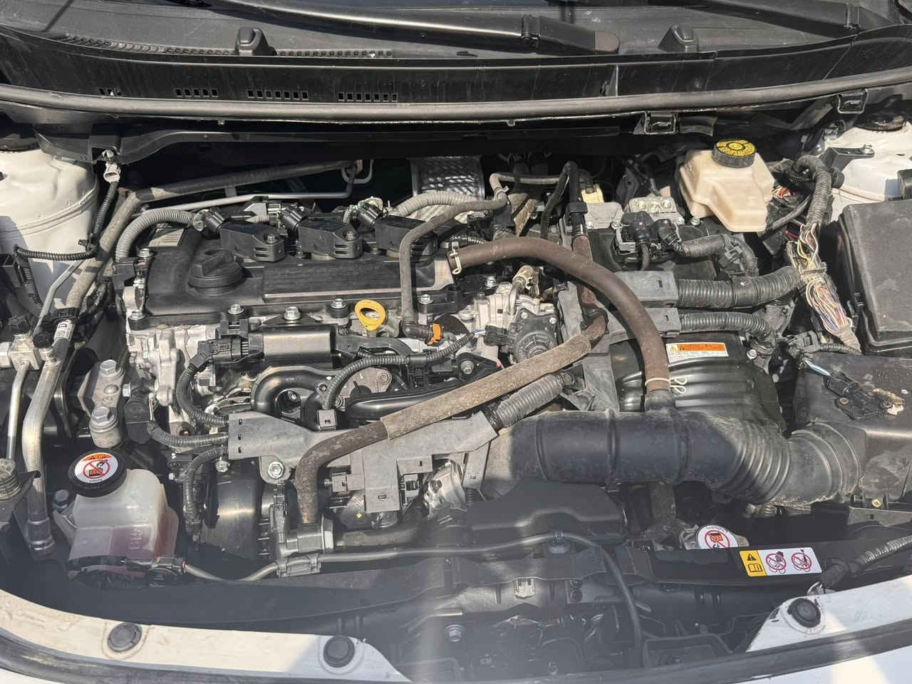 السلام عليكم للبيع تيوتا يارس كروز موديل 2024هايبرد محرك 1500 ضرر فقط جاملغ يسار مبدل قطعه اصليه وبدون صبغ ماشيه سياره 51الف كيلو سياره جاهزه كل نقص مابيه عليه صيانه كامله مواصفاته رادار مانع تصادم مودات قياده اتو هولد سياره بصمه مري شفط جام اوتو رقم بغداد بئسمي سياره عليه صيانه كامله 
سعرها 133ورقه مكانه بغداد الدوره 
تواصل(***********)(***********)
