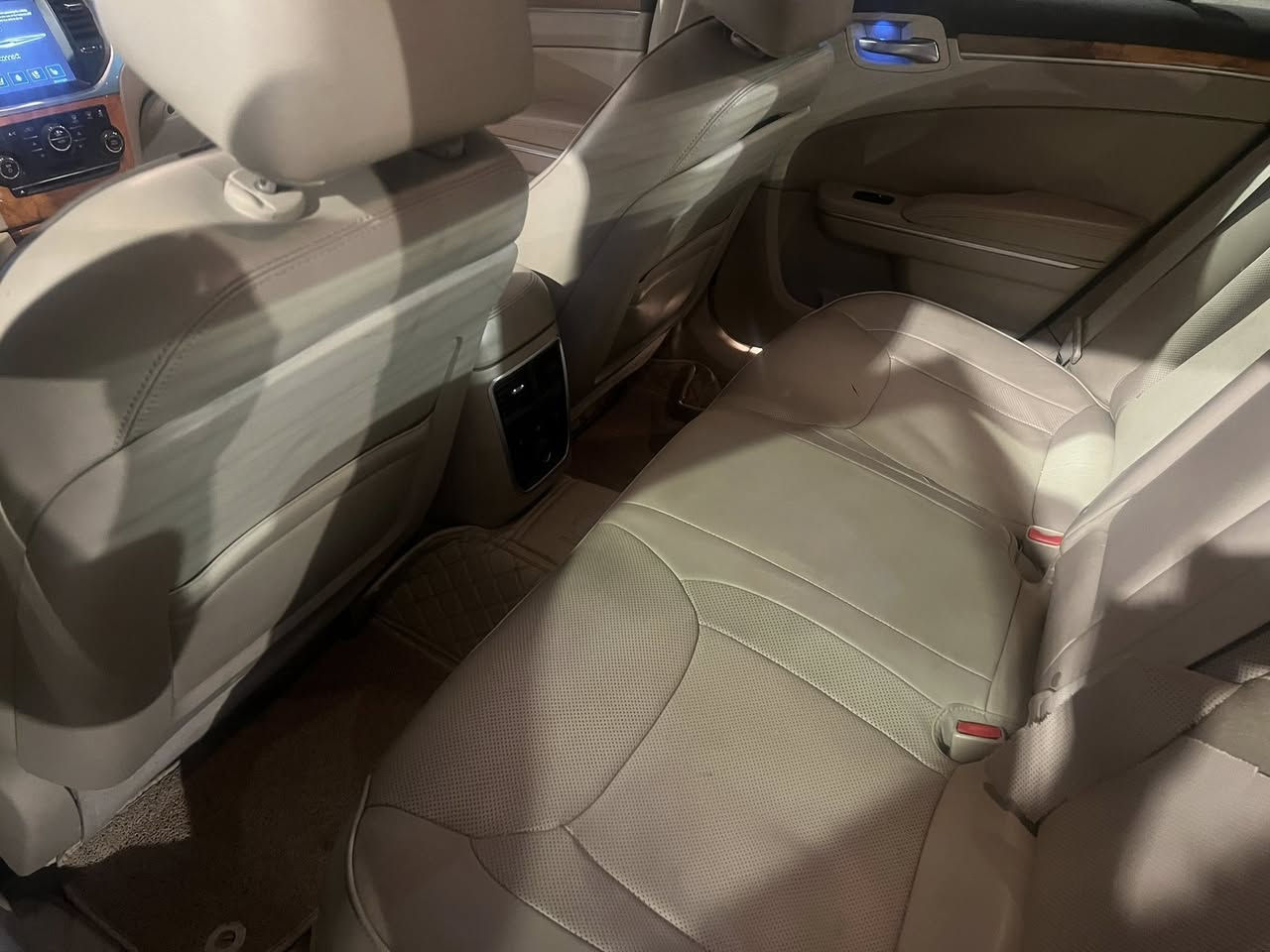 أوباما 14 فول الفول حتى رادار كدام بيها حساس فول الفول محرك 3600ماشيه 60 الف شرط الفحص للاتصال ***********
