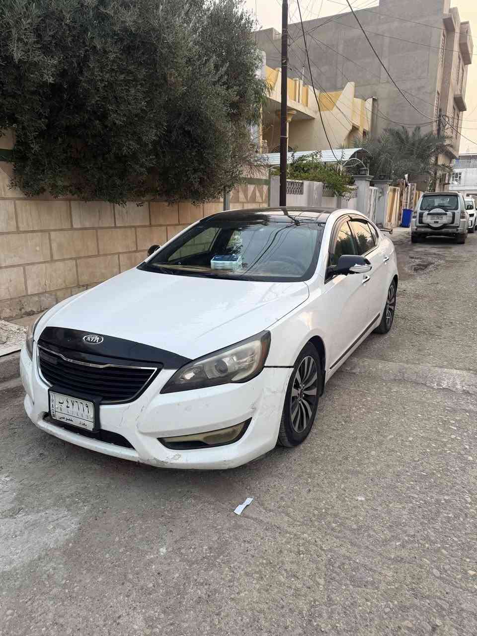 السلام عليكم اخوان
كيا كادينزا 2011 خليجي 
V6 3500
مواصفات 
بانوراما 
كشنات كهرباء و خزن ميموري 
ستيرن كهرباء 
شاشة 
لايتات زينون قوية 
بردة خلفية
السيارة مبدل كير و مكينة نظيفة و تخبل 
حدادية 70‎%‎ 
صور السونار مرفقة بالمنشور 
السعر 118$ و بيهة مجال و تدلل ان شاء الله 
مكان السيارة واسط الكوت 
***********
