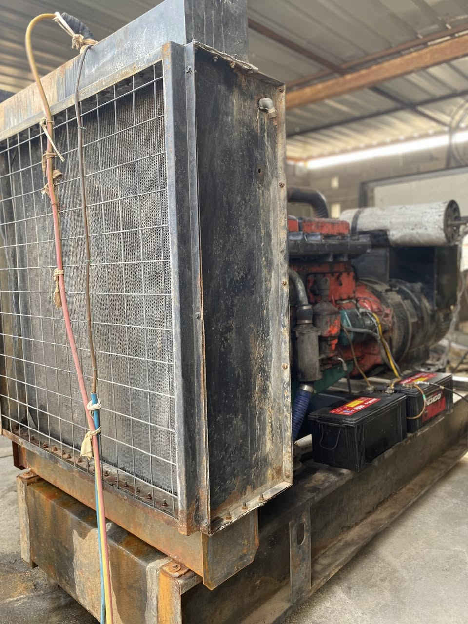 السلام عليكم من رخصه الادمن مولد سكانيا 113  275كيفي  تجي تحمل عليها لابخار ولاتنقيص ا
والعنده مولده رأسها 400 مراوس هم ترهم  
للستفسار تصل 
*********** 
***********
