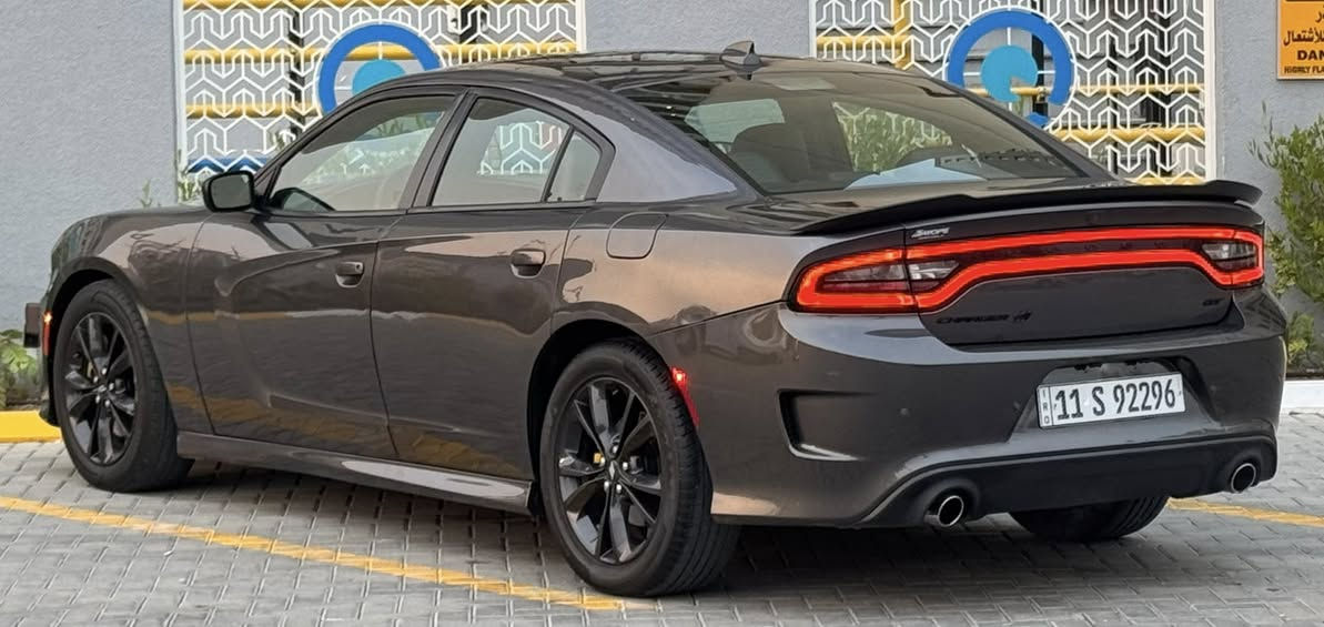 Dodge charger GT 2020 دوج جارجر
بيع او مراوس / ماشيه 40 الف ميل حقيقي
ضررها جانبي التكمه مبدله 
الصبغ صفحه مع نصف القماره 
الباقي مكفول حتى الدعاميات
( لغود شواصي حوض مكفول ) 
مواصفات Gt : 
- محرك 3600 / ٦ سلندر
- رادار امامي 
- رادار جانبي
- شاشة كبيرة CarPlay + AndroidAuto
- كاميرا خلفية دوارة 
- سستم صوت ILPINE
- داخل لونين مشمشي و اسود
- دشبول جلد خياط
- كشنات جلد و كنتارا 
- كشنات تدفئه + تبريد 
- كشنات خلفية تدفئة
- كشنات خزن Memory 
- ستيرن تدفئة 
- ستيرن كهرباء
- شفتات ستيرن تبترونك 
- حساسات خلفية 
- مري قلاب + حساس للضوء العالي 
- بصمة تشغيل + بصمة ابواب
- منظومة زينون بلادي
- فور ويل درايف
- مود SuperTrackPack
- مود Sport
- زارعلها ليد دشبول متغير
- ويل حجم 19 اصلي
محرك ممفتوح شرط الفحص 
ترايها يخبل و صدرها مال شركة لوك
بالواقع احلى من الصور 
رقم بغداد الجديد سنويه و هزه جدد بأسمي
السعر 174 ورقه بيها مجال بسيط  
عنواني بغداد / الكرخ 
***********
***********
