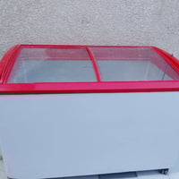 مجمده للبيع جاهزه وشغاله على الفحص السعر300وبيها مجال 07722772304