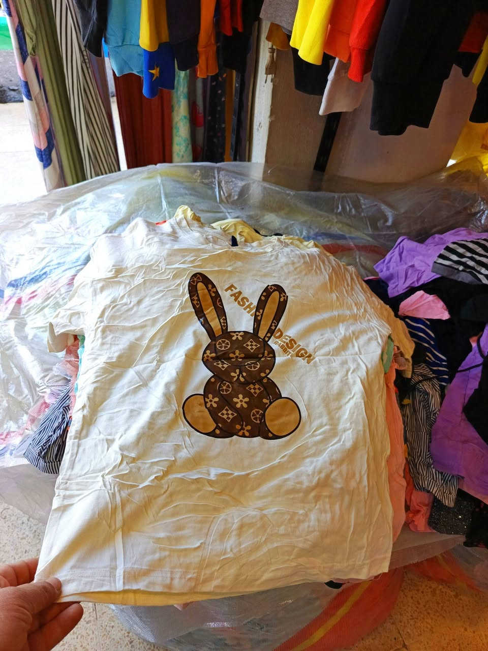 الأربعاء ✨
بعد صلاه العشاء المحل مفتح أن شاء الله
وصلنا بدي نسائي شبابي ومحير درجه اولى💥 جميع الأحجام متوفره العنوان موصل حي سومر بعد مطعم سومر ثالث فرع عل يمين أول محل بل فرع عل يسار أهلآ وسهلآ بل جميع👇
أكتب👈 تم ليصلكم كل ما هو جديد👇
للأستفسار***********
واتساب ***********
