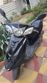 بريز ببغاء ياباني نوزل كله شغاله اي نقص مابيه نضافه فول دراجه جديدة لو...