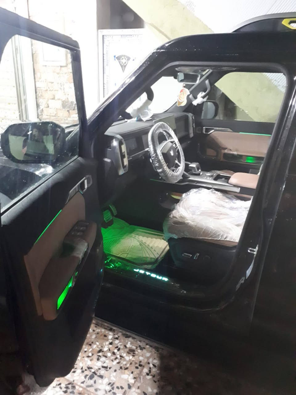 من رخصة مدير الكروب جيتور  تي تو موديل 25 ماشيه 8 الأف رقم بغداد بسمي ظمآن شركه  10سنوات بيع او مراوس بسبورتج او توسان ابلون ابيض السعر 39 مليون بيه مجال متواجد واتساب ***********
