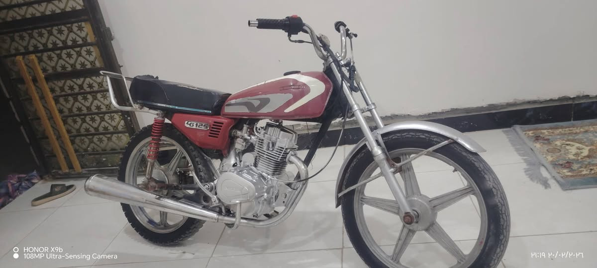 دراجه للبيع سعر 225  وبيه مجال استفسار ***********
