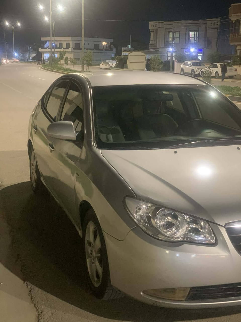 ئاڤانتی لۆکی پاکەتی 2007 برغویەکی  نوقسان نیە
47 وەرەقە جلد و هیتەر 
***********
کەلار
