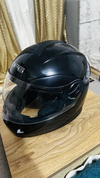 شباب خوذه ستعمال يومين ب٢٥ وبيها مجال07892905156